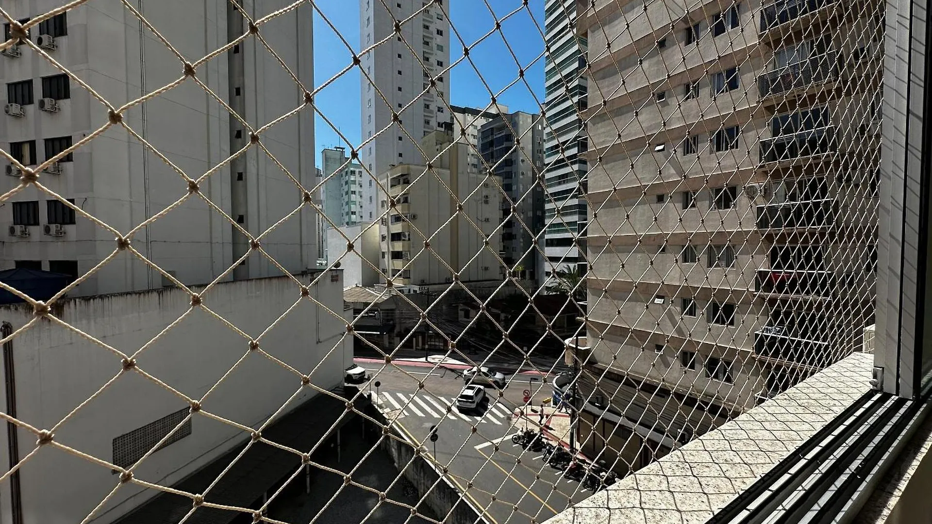 Ip01- 2 Quartos| Telas Protecao| Garagem| Centro Balneário Camboriú